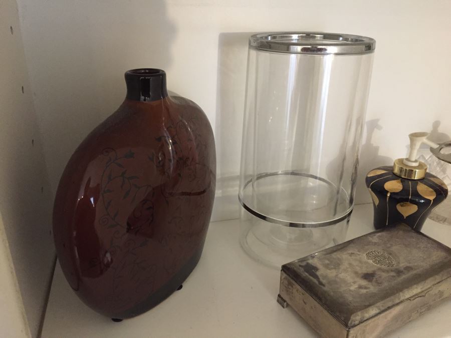 Home Decor Lot [Photo 15]