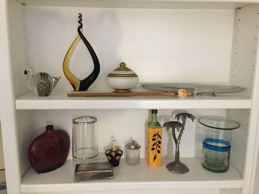 Home Decor Lot [Photo 1]
