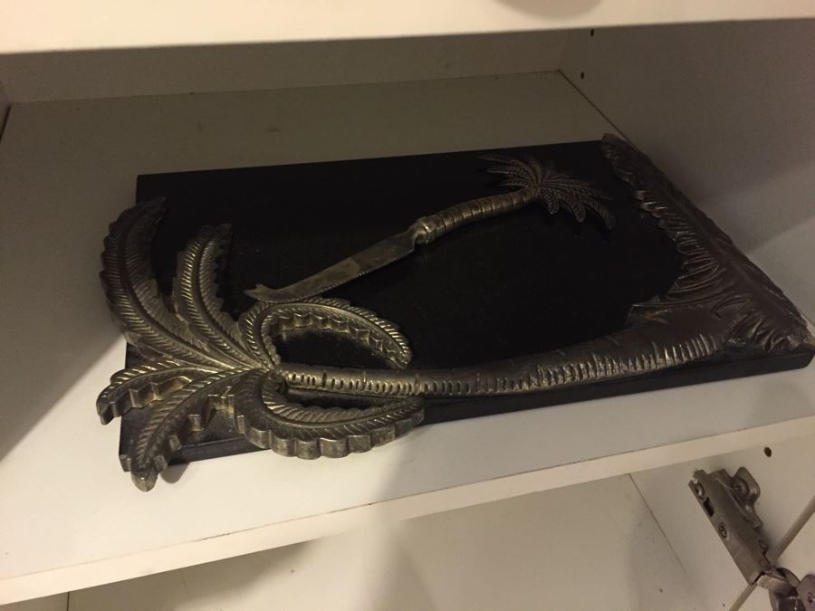 Various Kitchen Related Items In Cabinet [Photo 13]