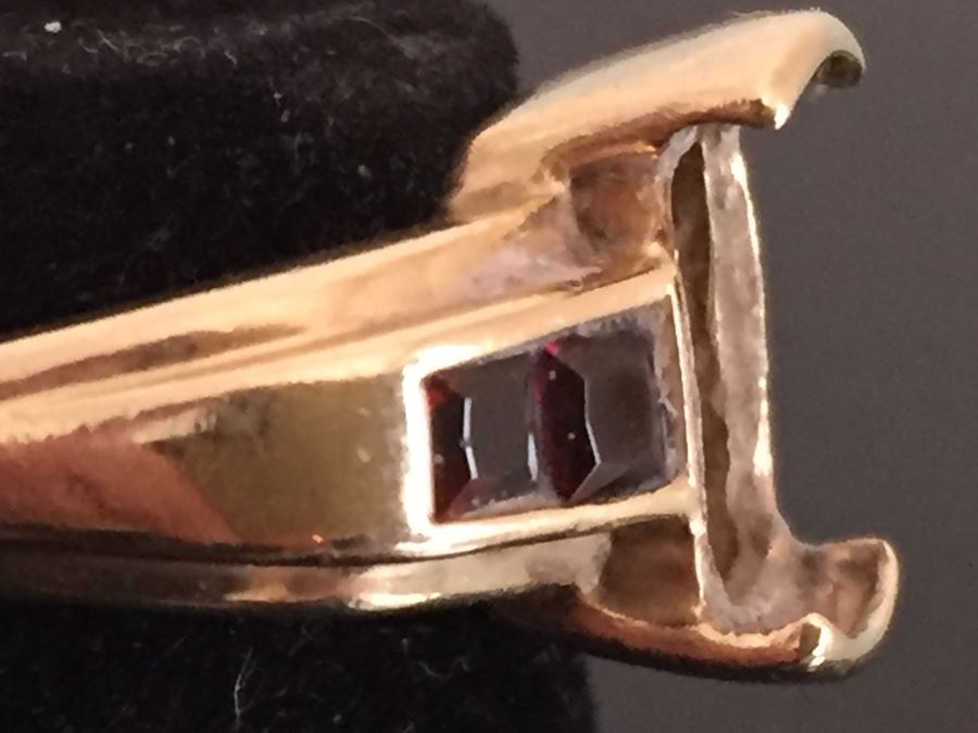 JUST ADDED - 10k Gold Ring Missing Center Stone 3g $49MV [Photo 12]