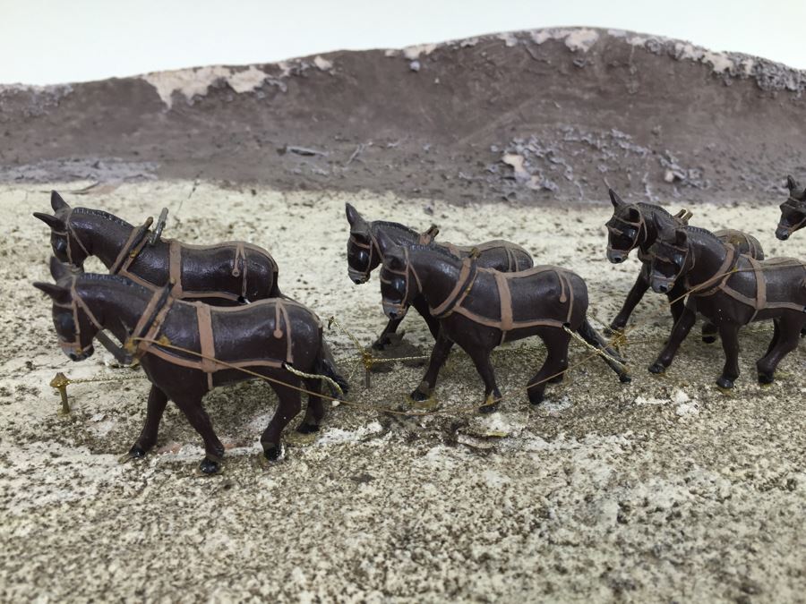 Large Scale Model Of Horses With Wagons Depicting 1883-1888 Furnace Creek - Mojava, Calif. Trek Of 162 Miles 10 Days - 136 Deg F - 150 Deg F  Wagons [Photo 5]