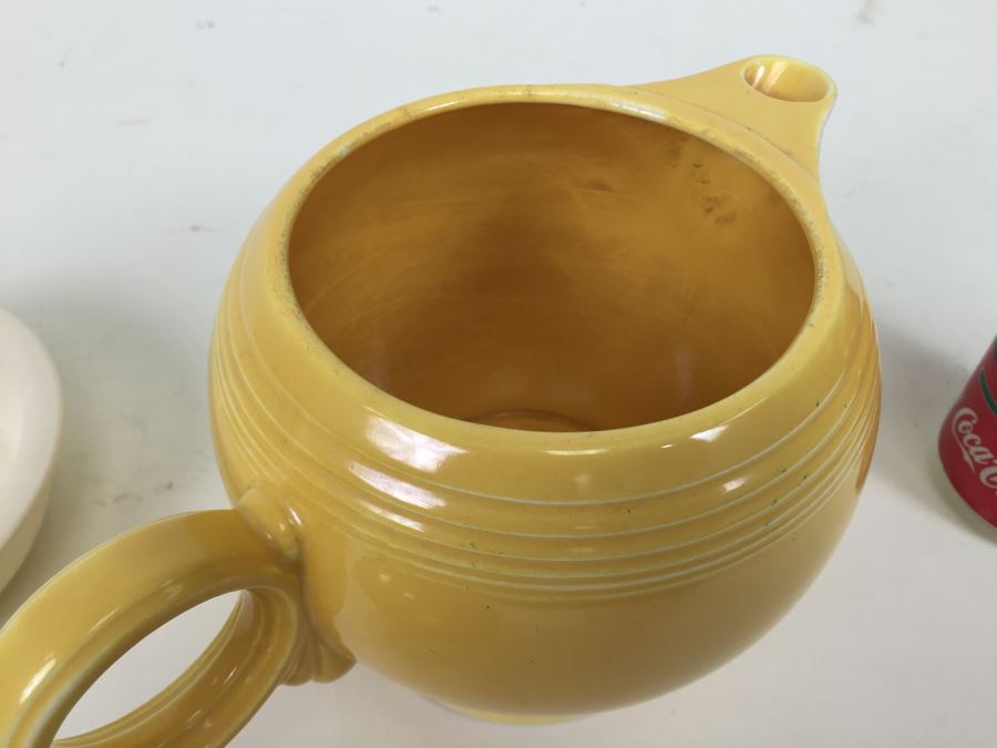 Yellow Fiesta HLC Teapot And White Fiesta HLC Bowl Plus Blue Vernon Kilns California Pottery [Photo 11]