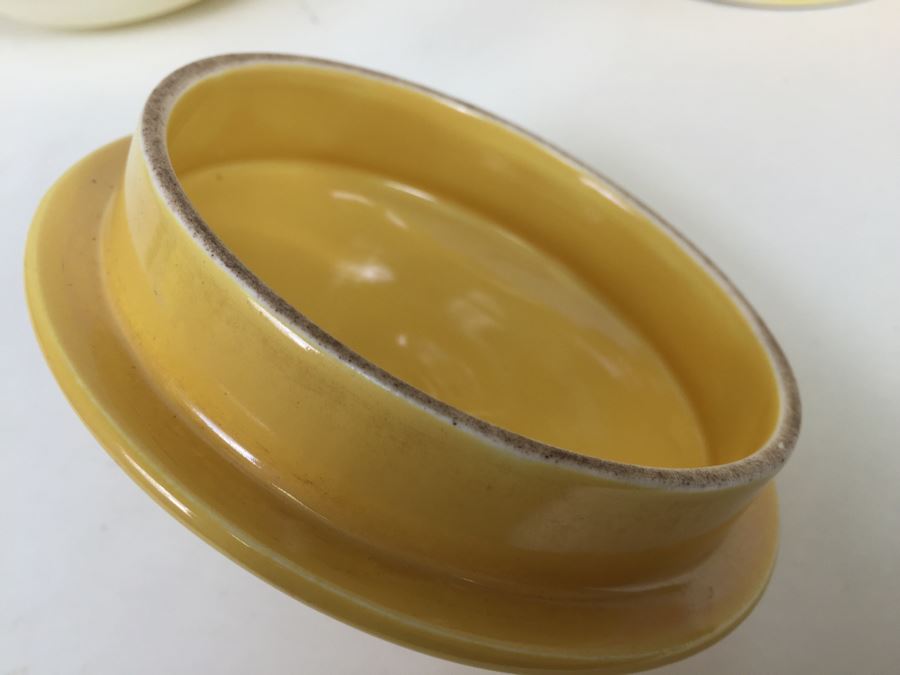 Yellow Fiesta HLC Teapot And White Fiesta HLC Bowl Plus Blue Vernon Kilns California Pottery [Photo 12]