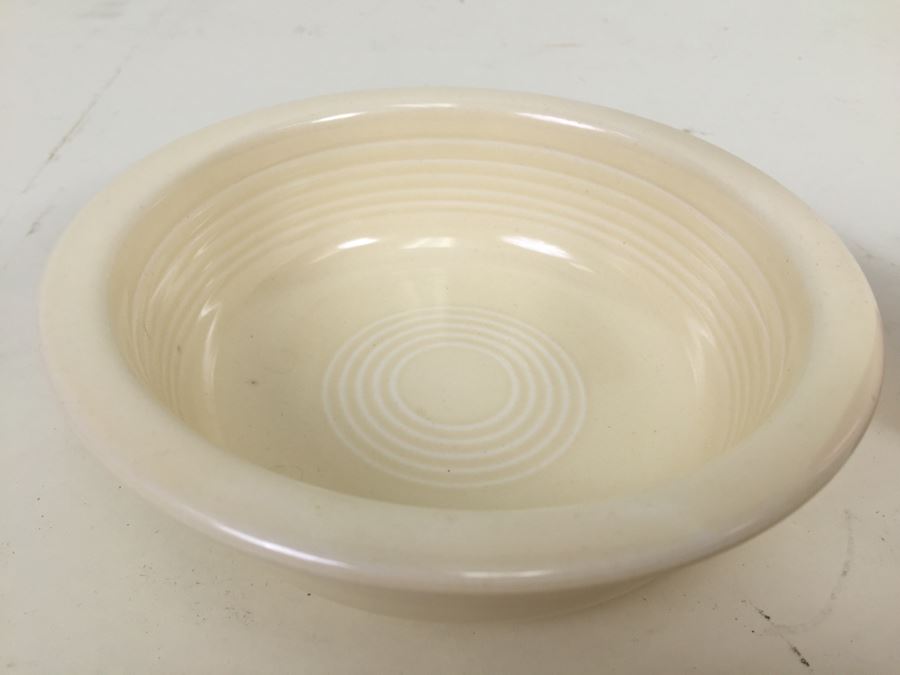 Yellow Fiesta HLC Teapot And White Fiesta HLC Bowl Plus Blue Vernon Kilns California Pottery [Photo 15]