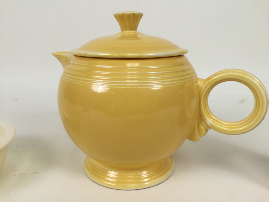 Yellow Fiesta HLC Teapot And White Fiesta HLC Bowl Plus Blue Vernon Kilns California Pottery [Photo 7]