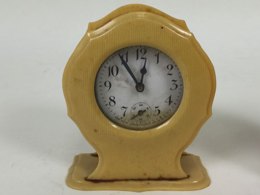 Vintage Celluloid Desk Clock By The New Haven Clock Co [Photo 4]
