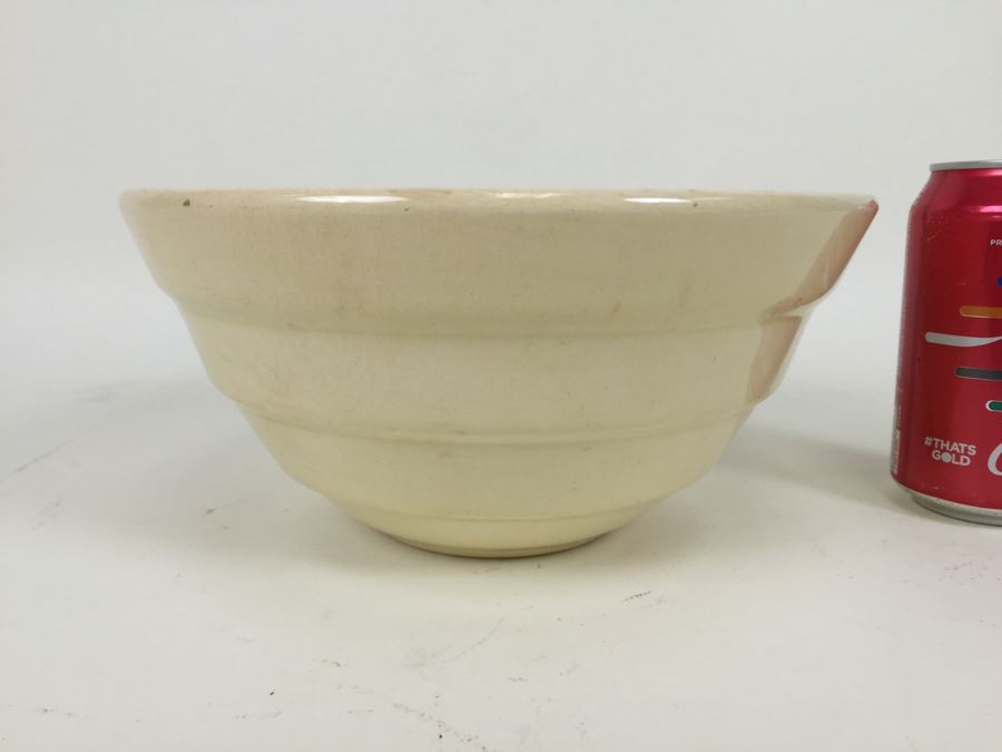 White USA Pottery Bowl [Photo 1]