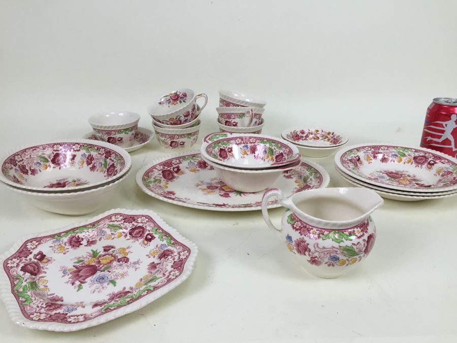 Johnson Bros England Winchester China Set [Photo 1]