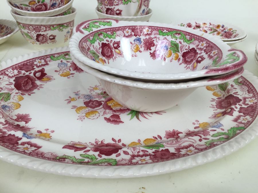 Johnson Bros England Winchester China Set [Photo 4]