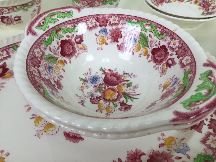 Johnson Bros England Winchester China Set [Photo 5]