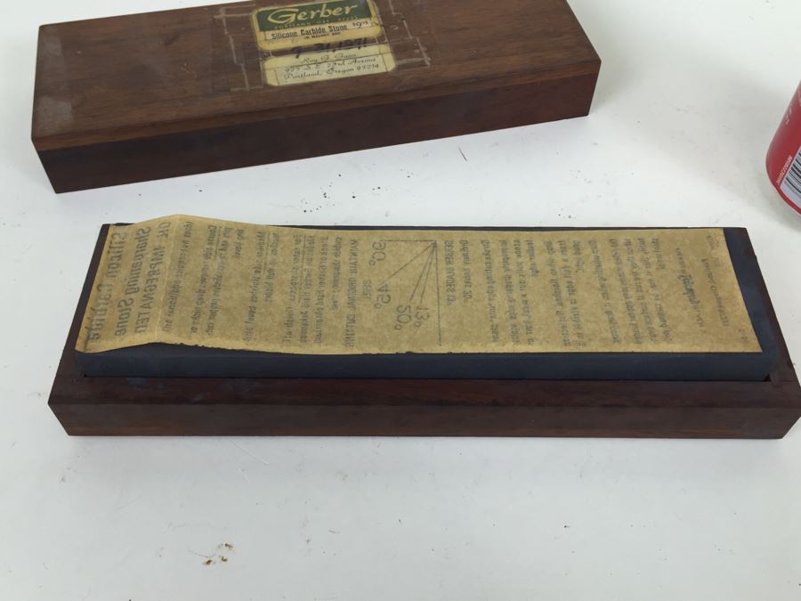 Vintage Gerber Silicone Carbide Sharpening Stone In Walnut Box [Photo 2]