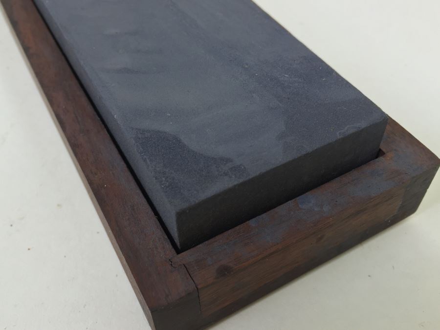 Vintage Gerber Silicone Carbide Sharpening Stone In Walnut Box [Photo 9]