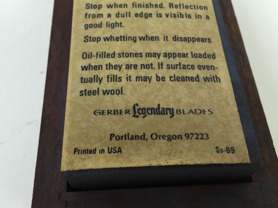 Vintage Gerber Silicone Carbide Sharpening Stone In Walnut Box [Photo 8]