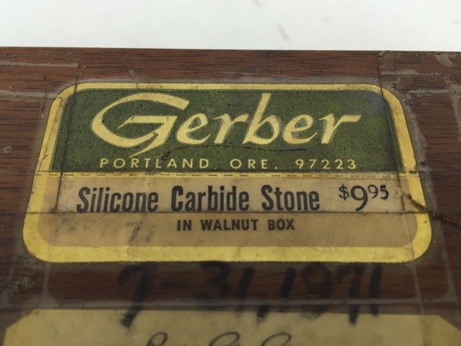 Vintage Gerber Silicone Carbide Sharpening Stone In Walnut Box [Photo 5]