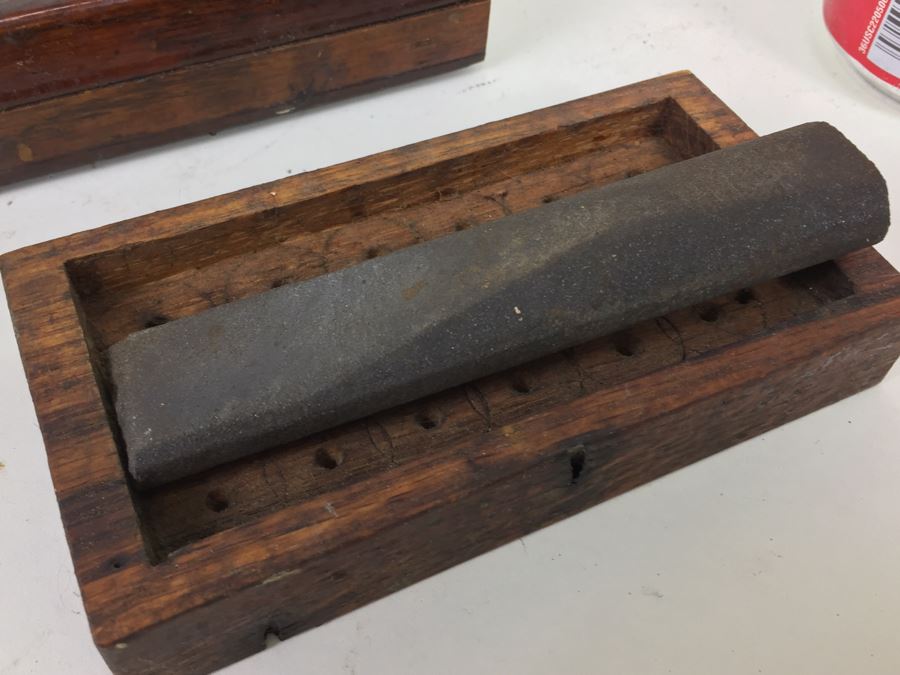 Vintage Lot Of Sharpening Stones With Boxes 2 Are Norton Abrasives [Photo 4]