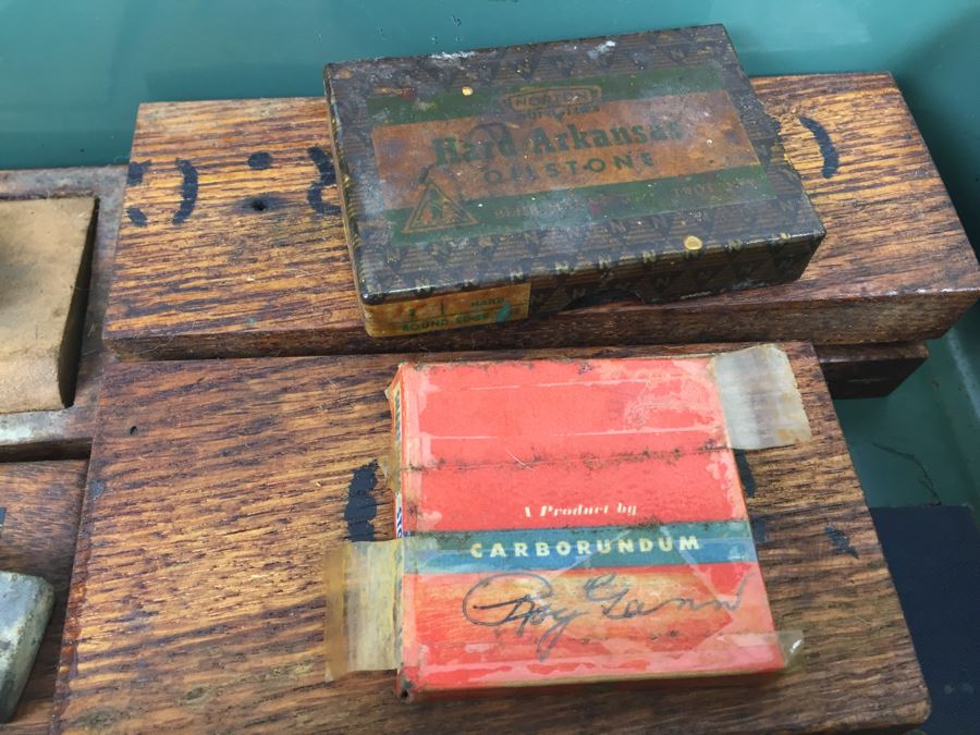 Vintage Metal Tackle Box Filled With Sharpening Stones With Boxes Norton Carborundum Brand Union Utility Chest [Photo 19]