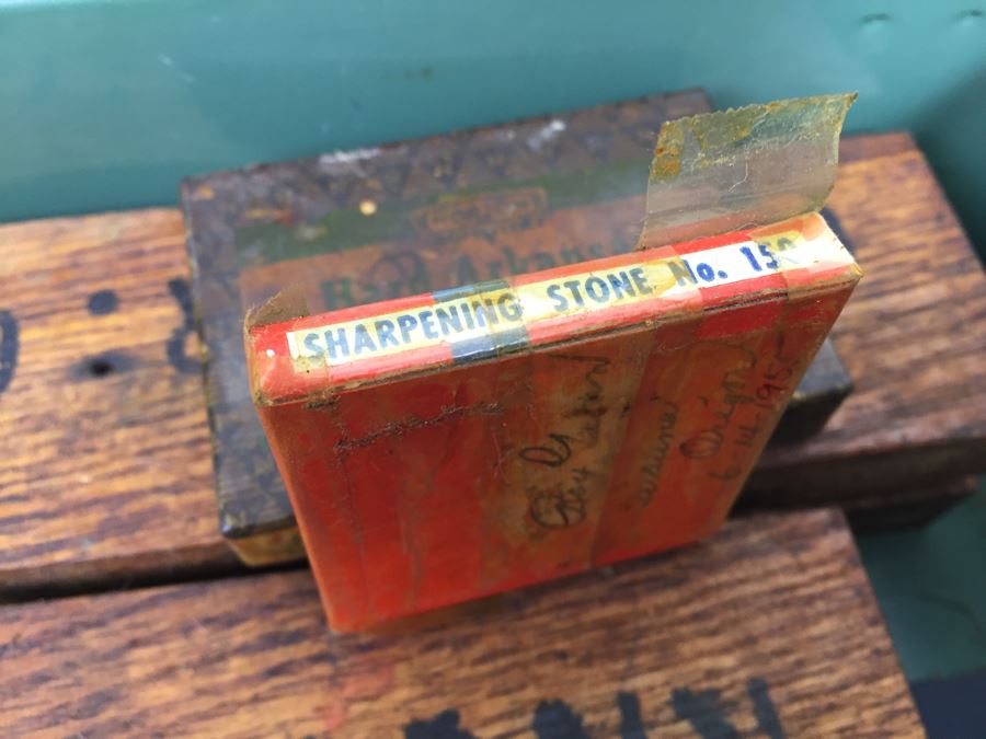 Vintage Metal Tackle Box Filled With Sharpening Stones With Boxes Norton Carborundum Brand Union Utility Chest [Photo 21]