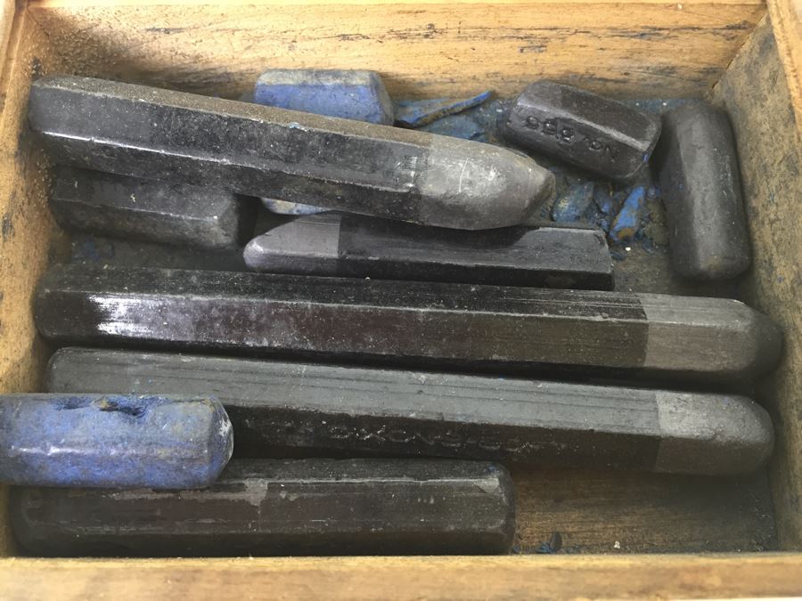 Eberhard Faber Lumber Crayons With Box [Photo 5]