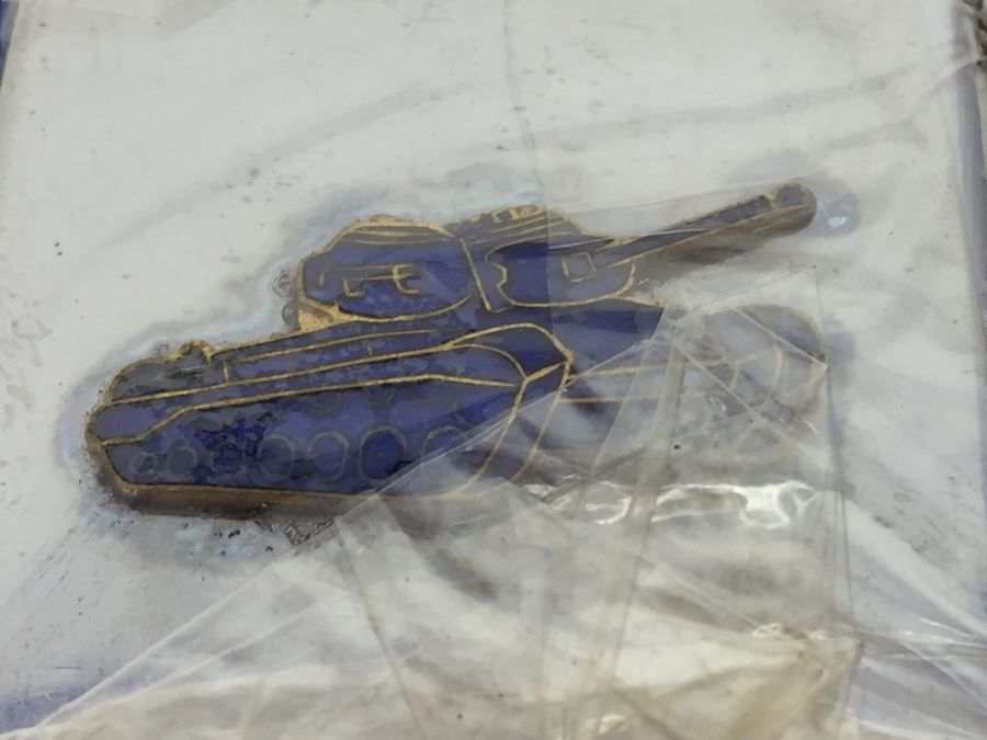 New Military Guadalcanal Korea Crown Lighter [Photo 5]