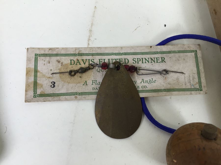 3 Fishing Nets Plus Fishing Tackle [Photo 2]