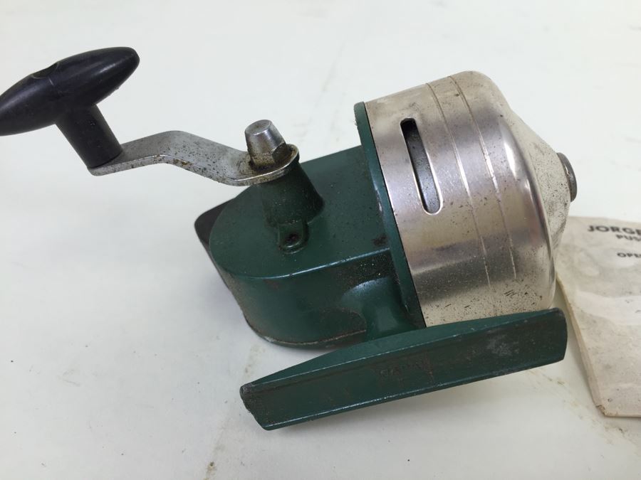 Vintage Jorgensen 'CUB' X-77 Fishing Reel With Manual Plus LION LW No. 1800 Fishing Reel Bronson Reel Co [Photo 6]