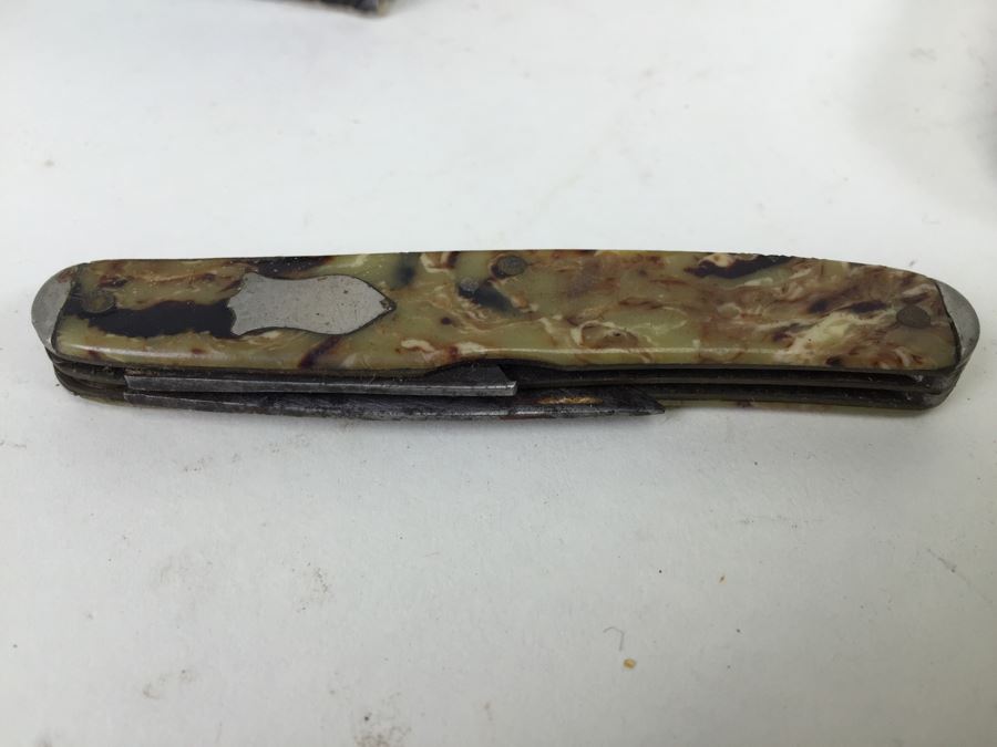 Fishing Tackle And Pocket Knife [Photo 5]