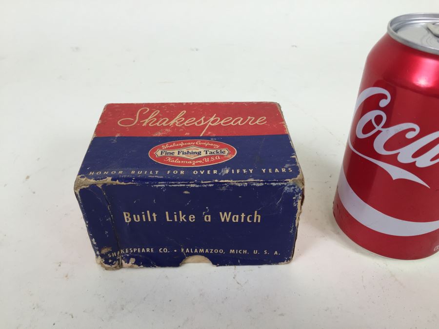 Cherry Shakespeare 1958 Triumph Model FK With Box Appears Never Used With Manual [Photo 4]