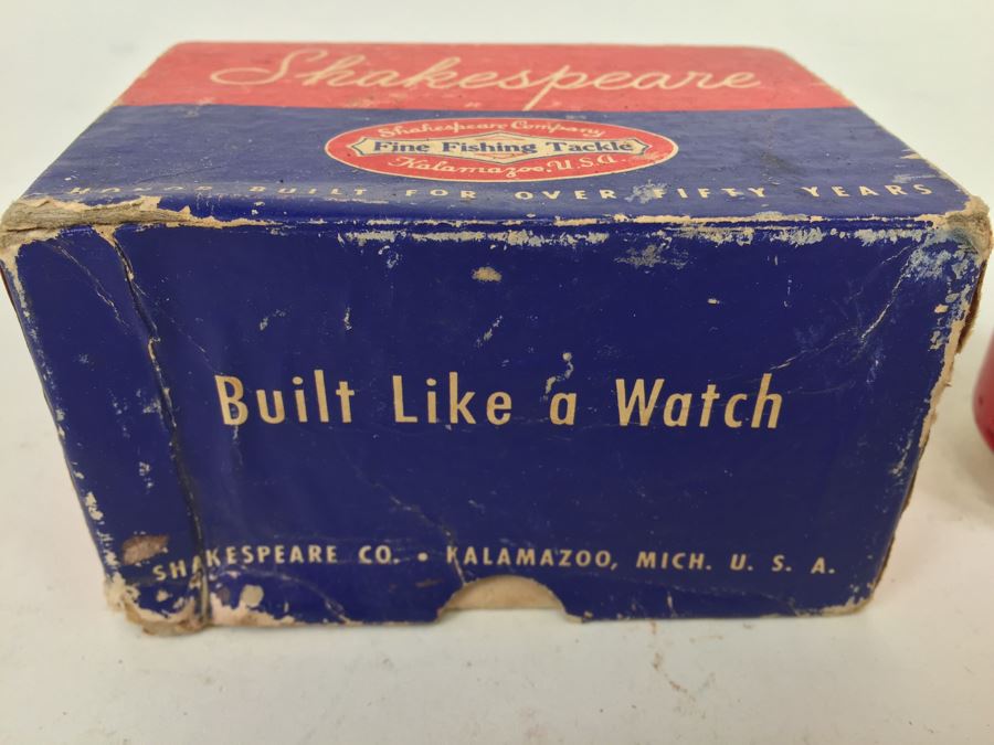 Cherry Shakespeare 1958 Triumph Model FK With Box Appears Never Used With Manual [Photo 6]