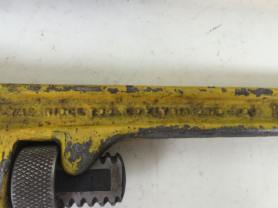 Pair Of Vintage Pipe Wrenches [Photo 5]