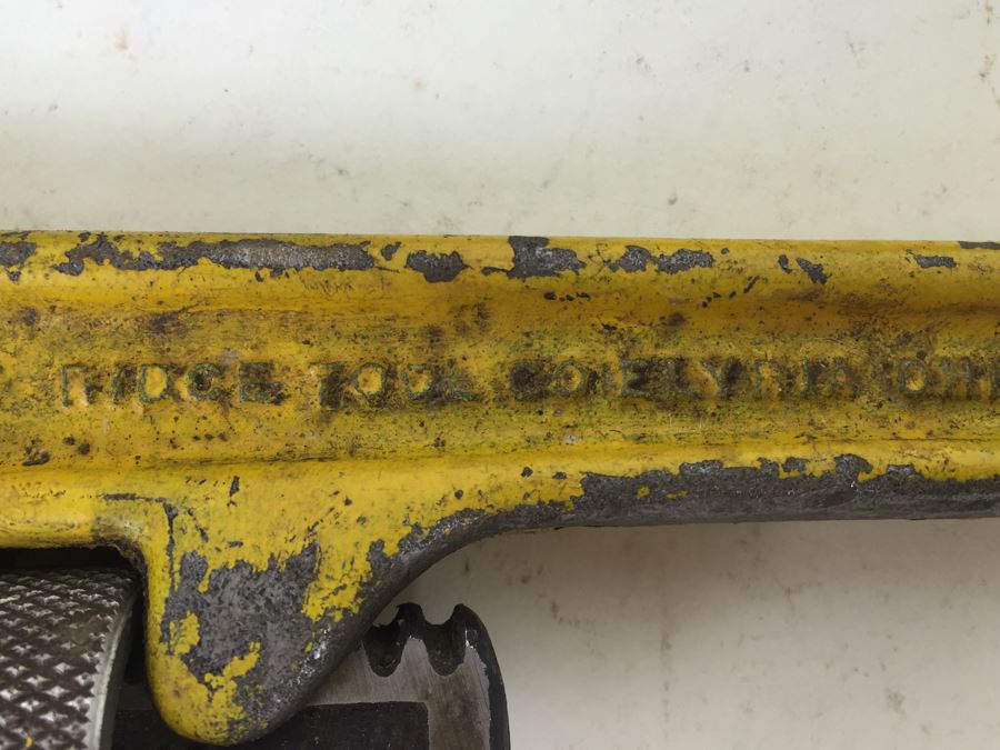 Pair Of Vintage Pipe Wrenches [Photo 6]