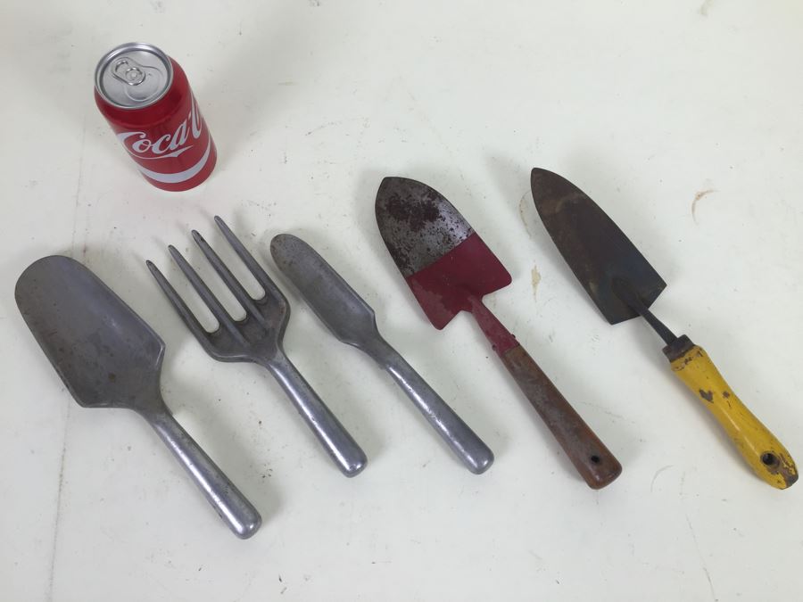 Vintage Garden Tools Markle [Photo 1]
