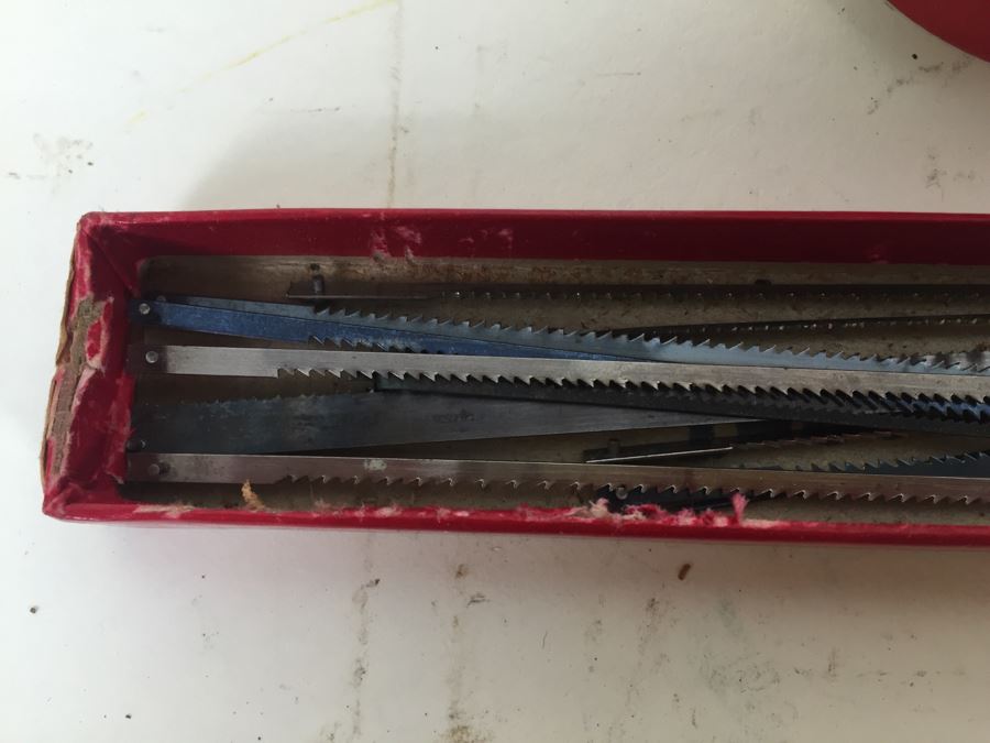 Pair Of Vintage Coping Saws With Miller Falls Tools Coping Saw Blades [Photo 9]