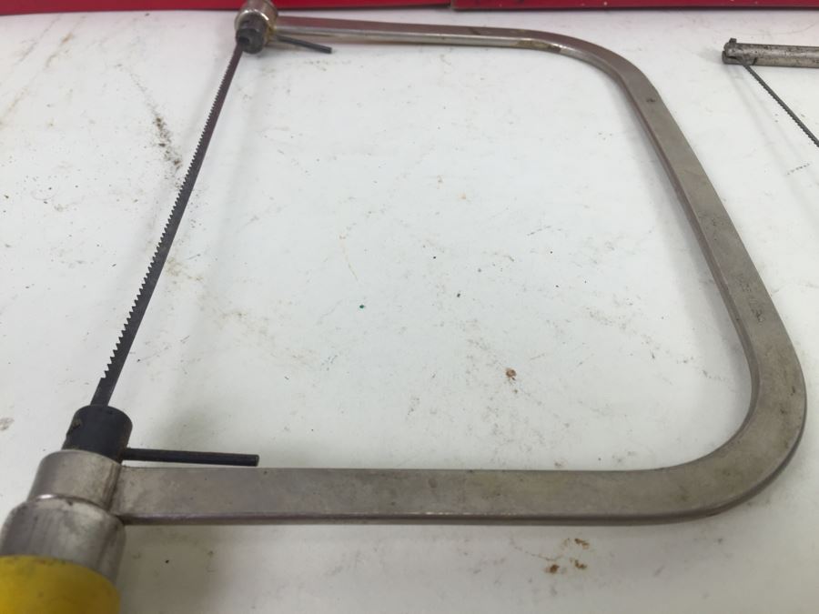 Pair Of Vintage Coping Saws With Miller Falls Tools Coping Saw Blades [Photo 4]