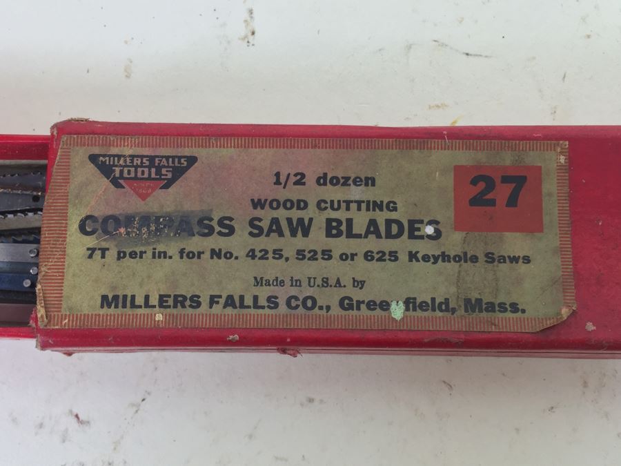 Pair Of Vintage Coping Saws With Miller Falls Tools Coping Saw Blades [Photo 3]
