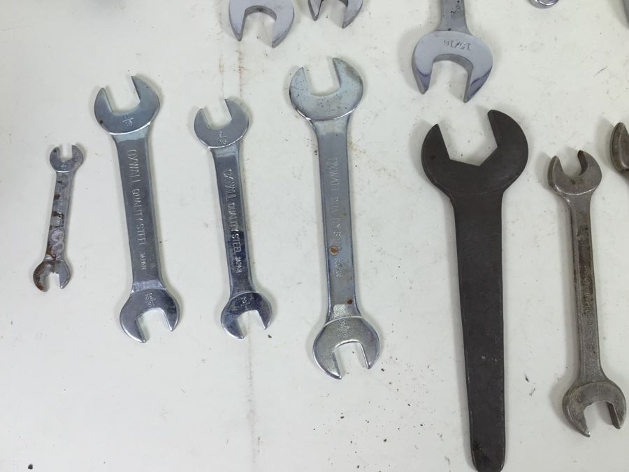Hand Tool Lot With Craftsman Tools [Photo 8]