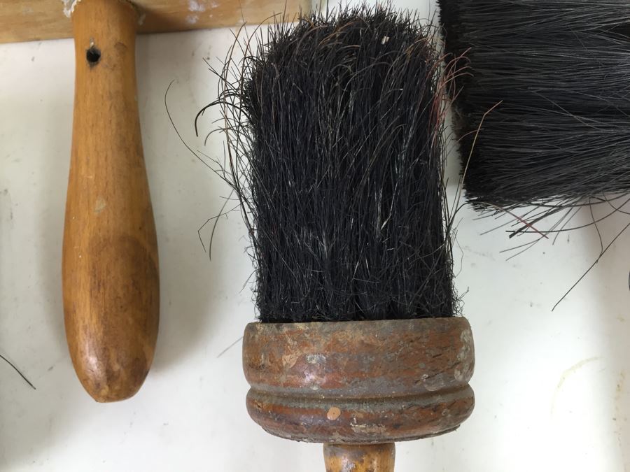 Large Lot Of Vintage Brushes [Photo 6]