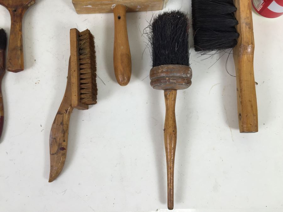 Large Lot Of Vintage Brushes [Photo 4]