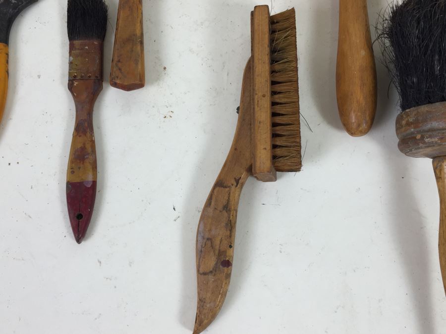 Large Lot Of Vintage Brushes [Photo 13]