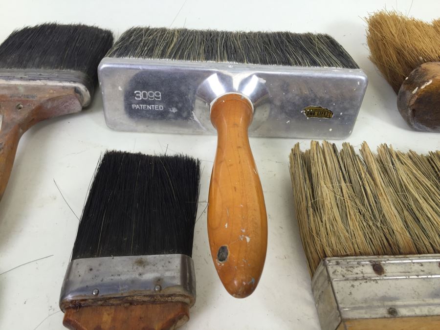 Large Lot Of Vintage Brushes [Photo 2]