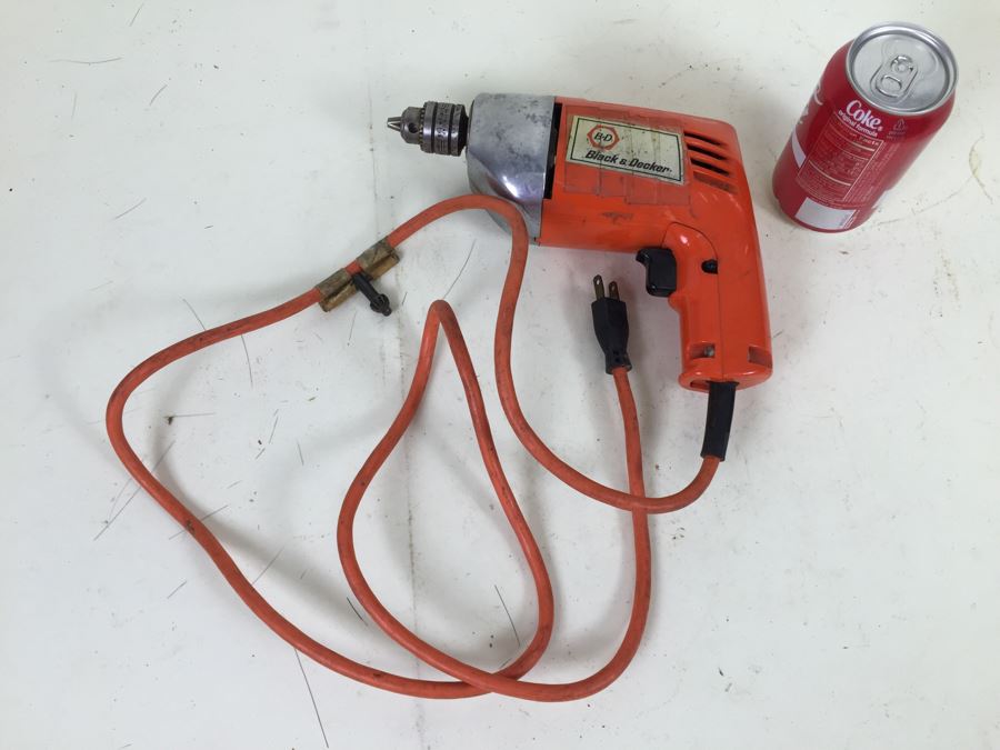 Black & Decker Electric Hand Drill U-207 Deluxe Variable Speed Drill [Photo 1]