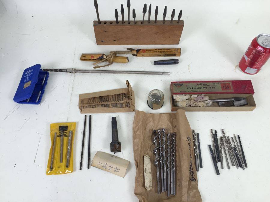 Huge Lot Of Drill Router Bits [Photo 1]