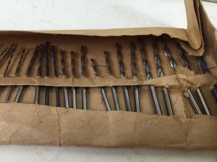 Huge Lot Of Drill Router Bits [Photo 13]