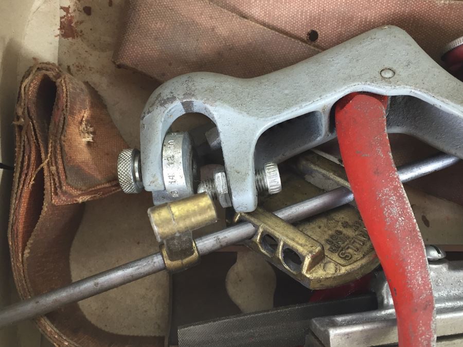 Pistol Grip Saw Set And Various Tools [Photo 4]