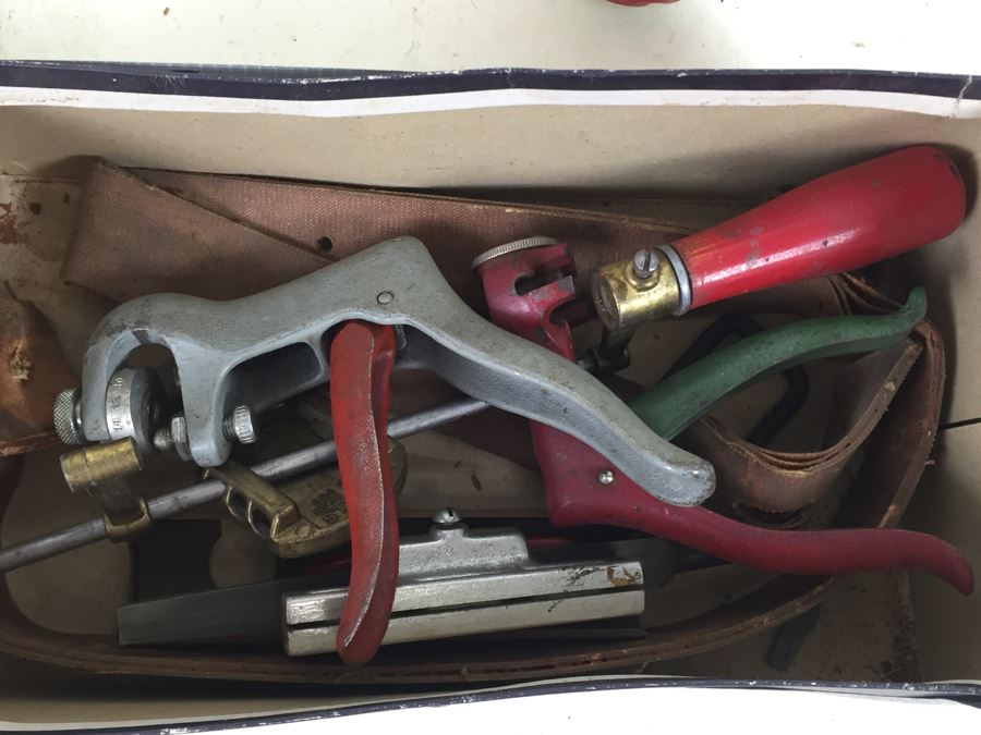 Pistol Grip Saw Set And Various Tools [Photo 2]