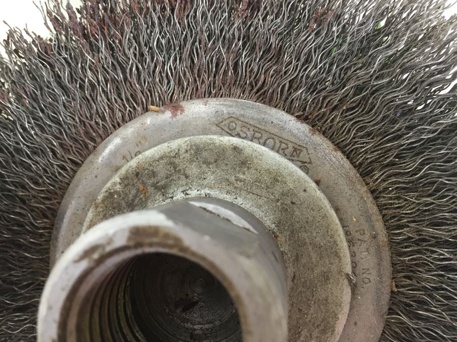 Lot Of Grinding And Buffing Wheels [Photo 9]