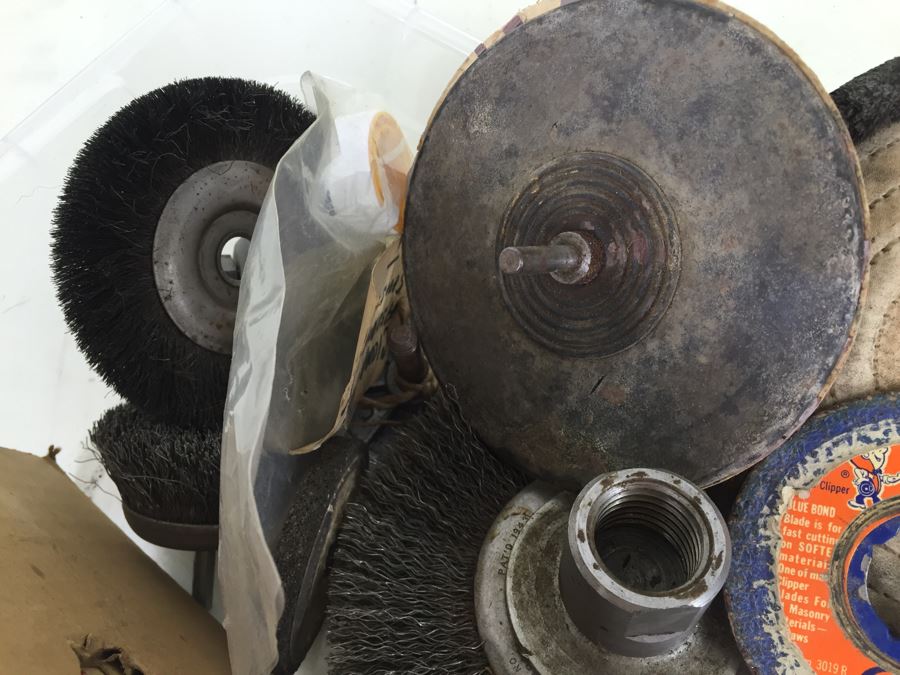 Lot Of Grinding And Buffing Wheels [Photo 4]
