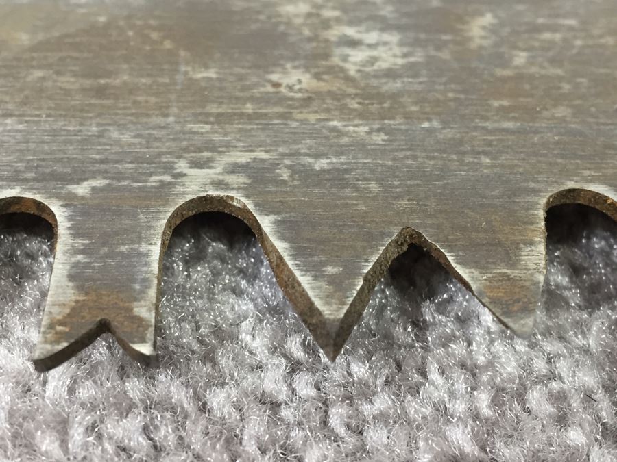 Large Vintage Lumberjack Wood Hand Saw [Photo 7]