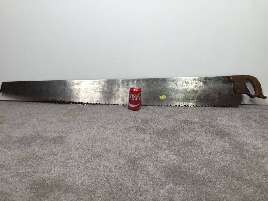 Large Vintage Lumberjack Wood Hand Saw [Photo 4]