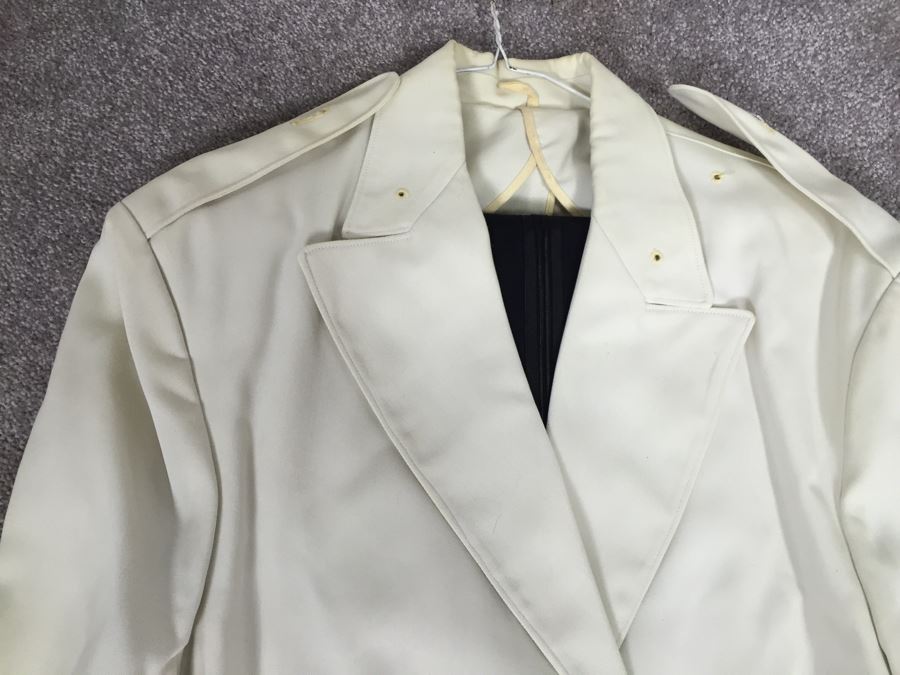 U.S.M.C. Colonel Military Uniforms And Ribbons [Photo 16]