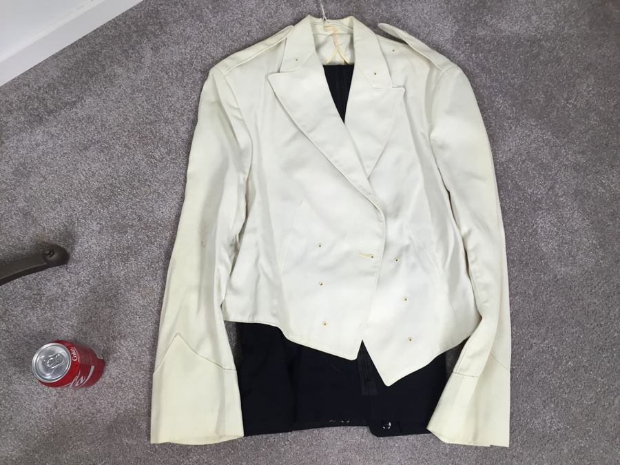 U.S.M.C. Colonel Military Uniforms And Ribbons [Photo 15]